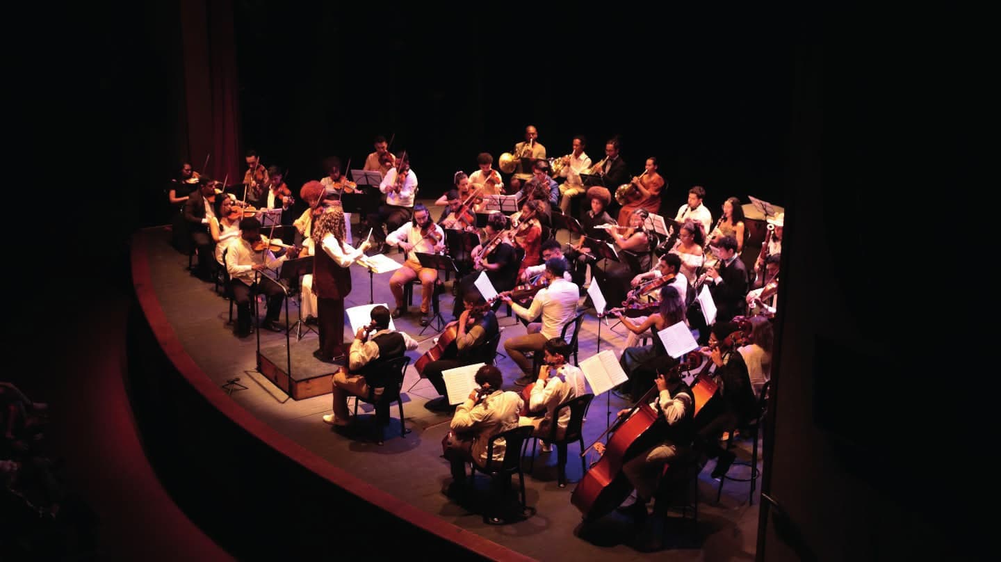 Musicistas da OCA Sinfônica em concerto